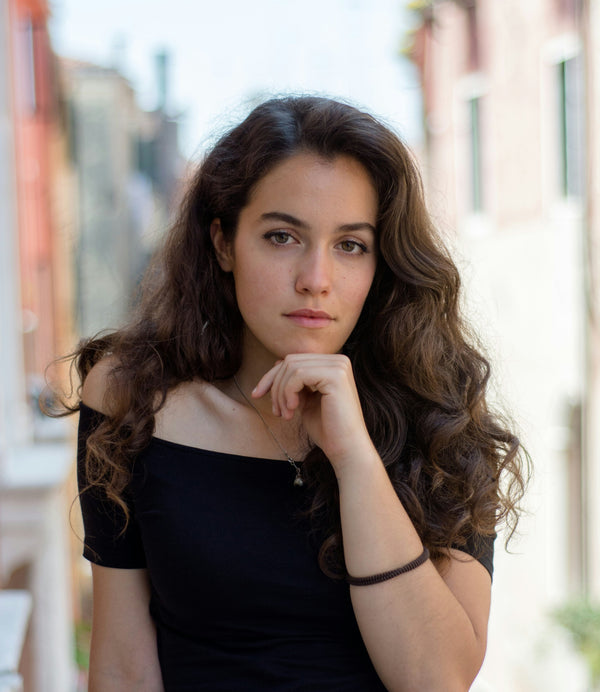 The Best Choice for Hair Extensions: Hand Sewn vs Tape In